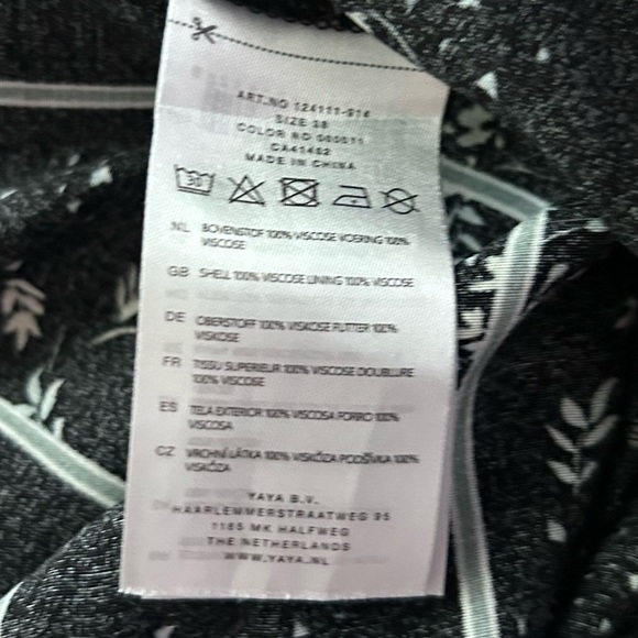 Yaya Women Floral Jumpsuit in Black Sz M - Picture 9 of 9